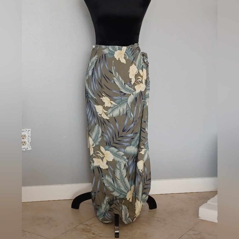 Tommy Bahama wrap skirt